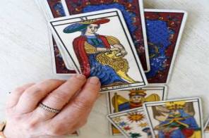  The Rise of Tarot Card Reading & Astrology in Modern India
